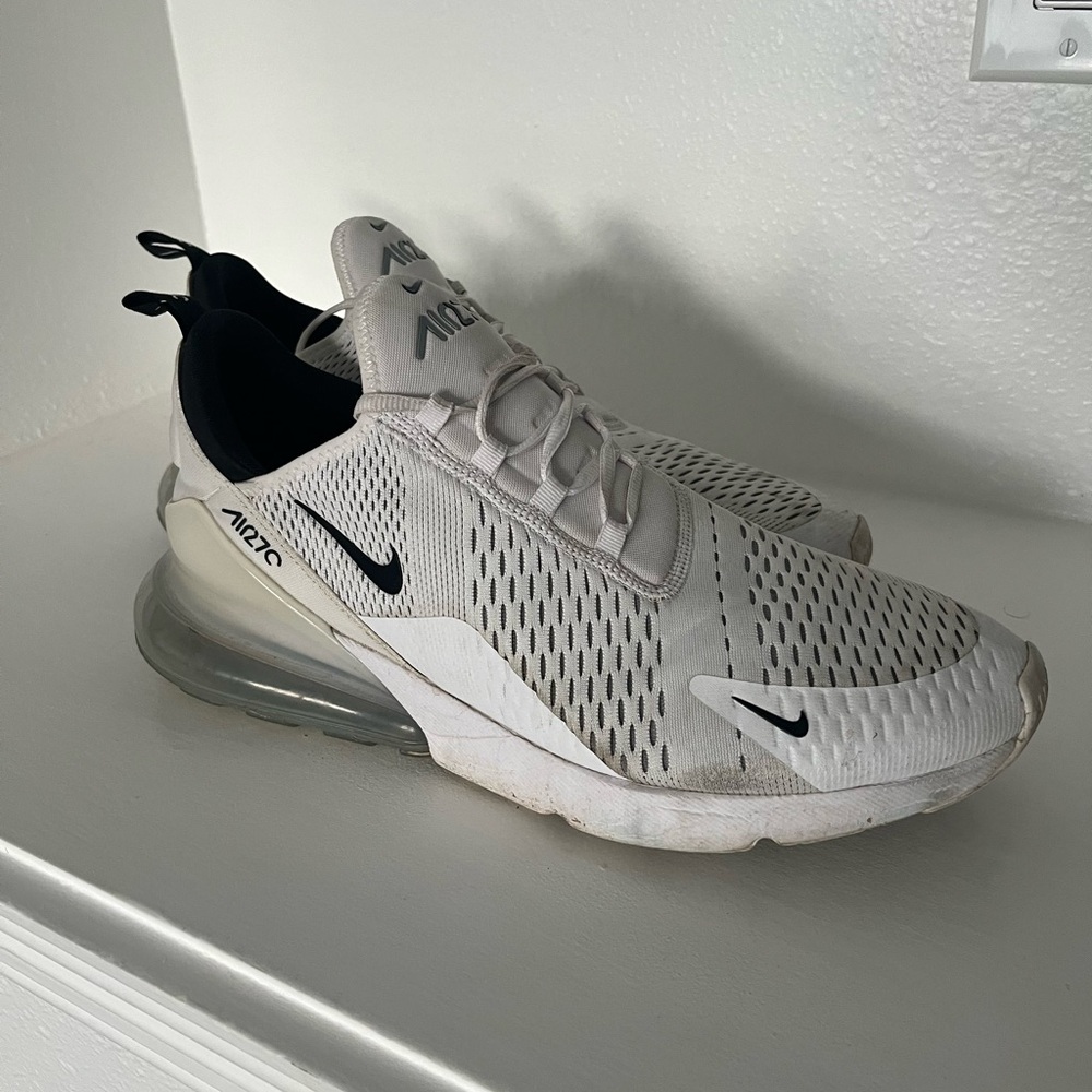 Men’s Nike Air270s